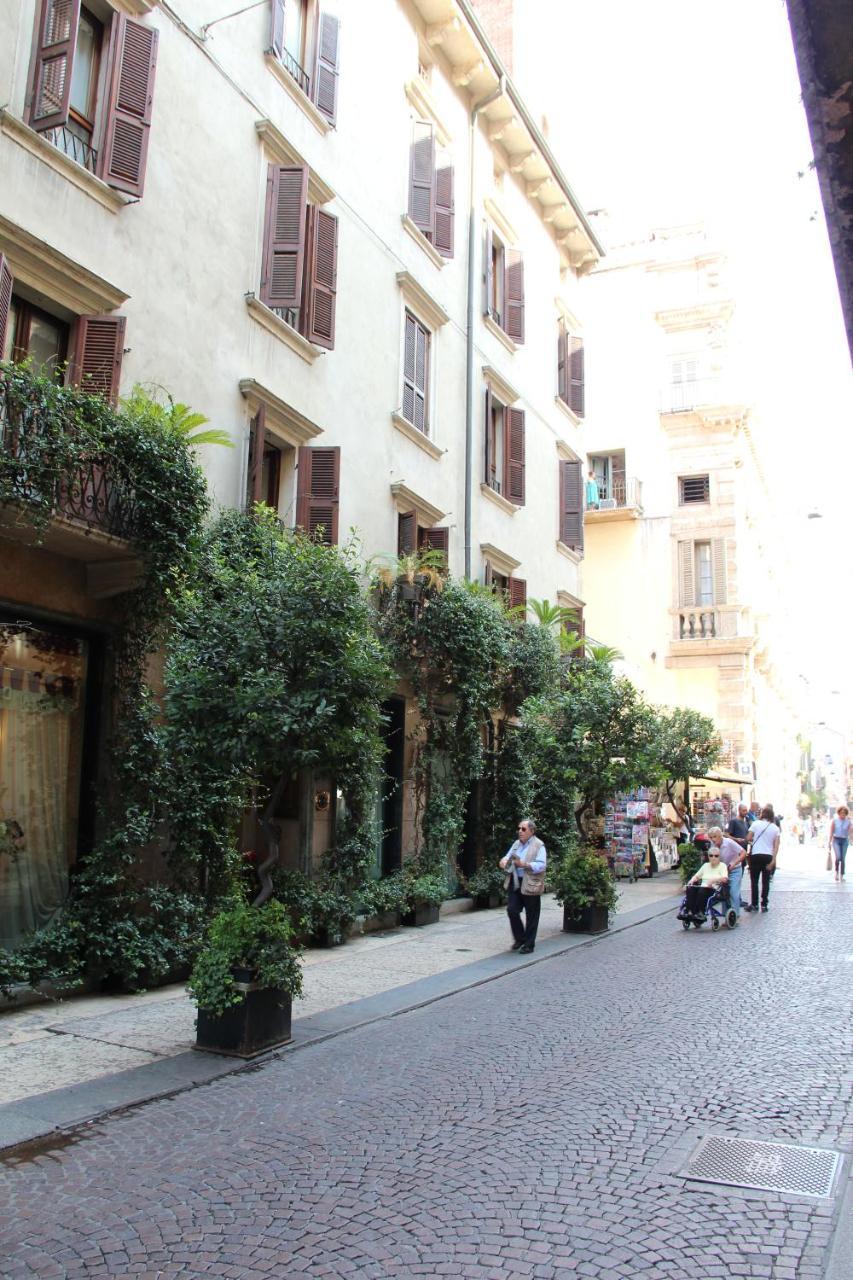 베로나 Residenza Buglioni Piazza Erbe 아파트 외부 사진
